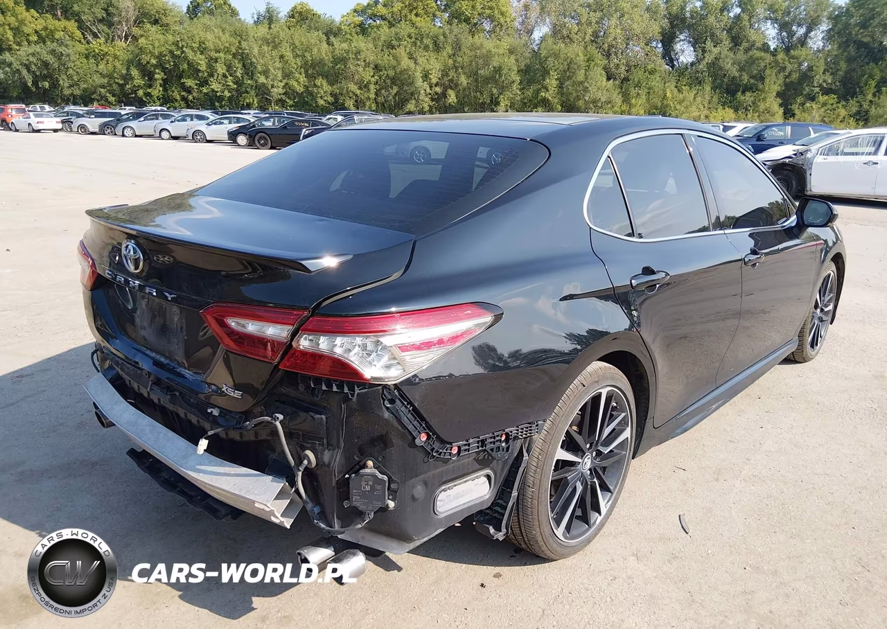 2018 Toyota Camry Xse VIN:4T1B61HK4JU545188 - 4