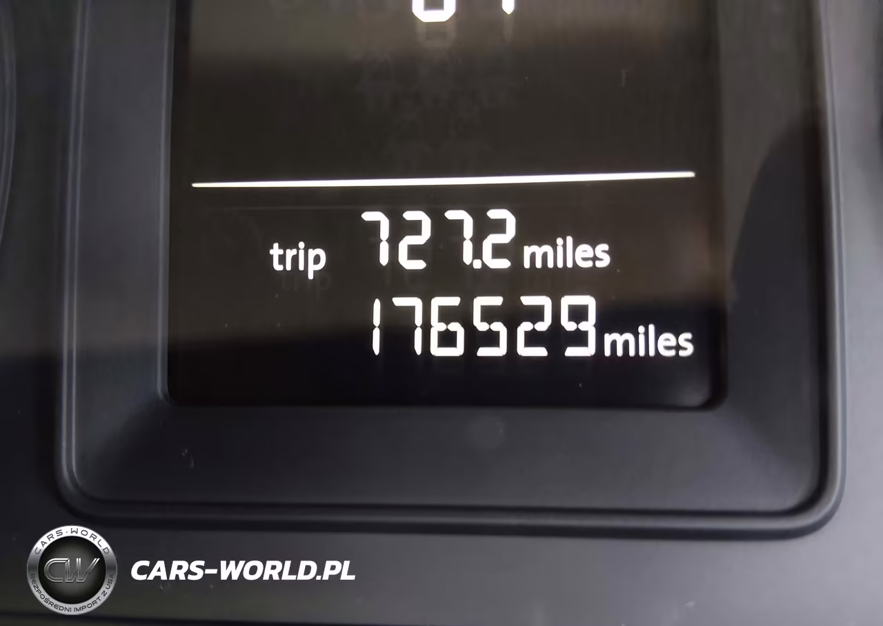 2010 Volkswagen Jetta S VIN:3VWJX7AJ8AM003627 - 16