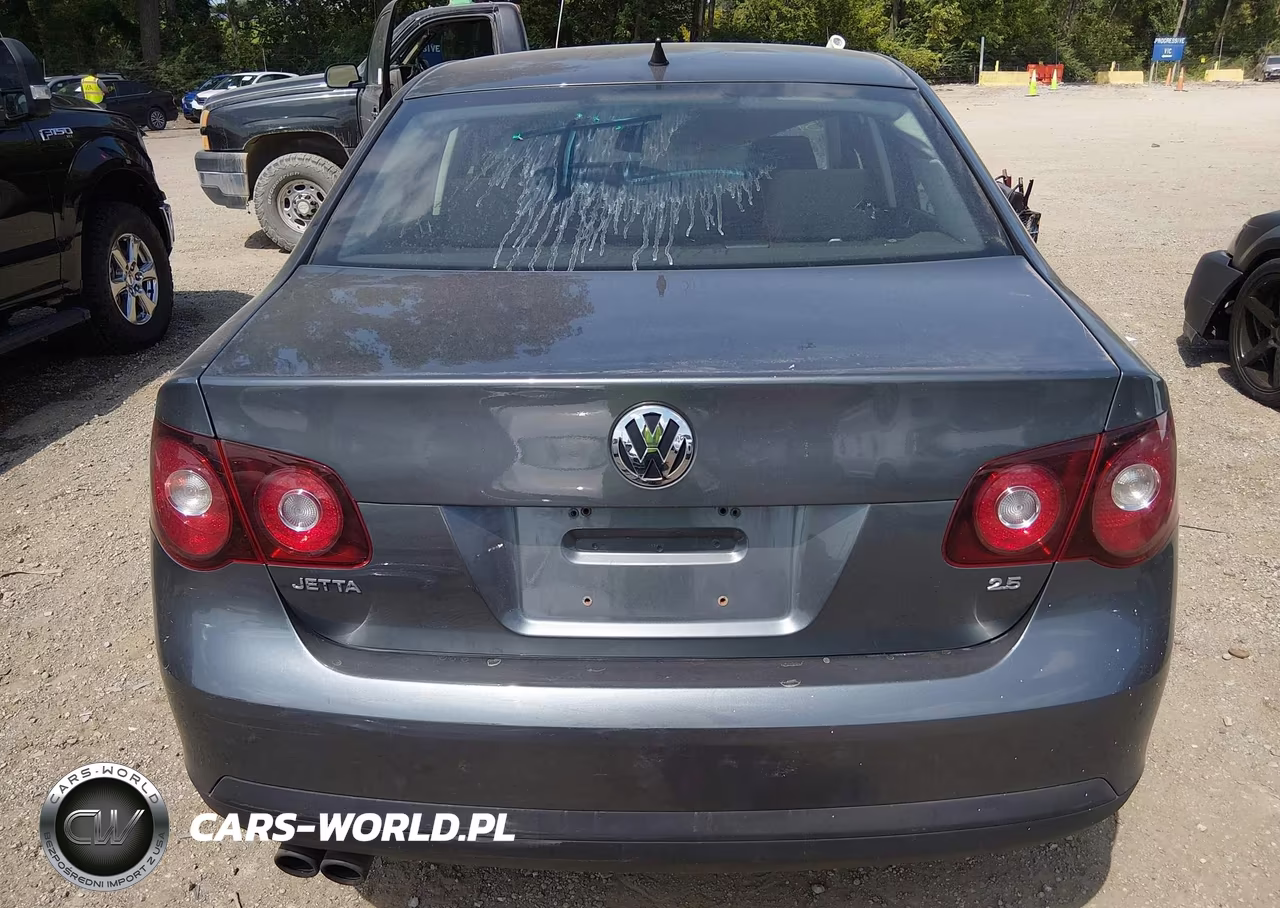 2010 Volkswagen Jetta S VIN:3VWJX7AJ8AM003627 - 17