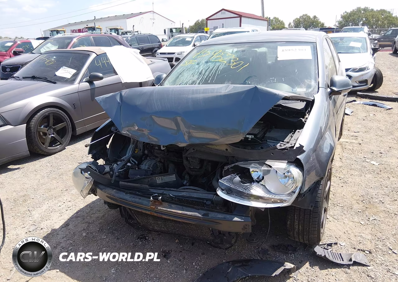 2010 Volkswagen Jetta S VIN:3VWJX7AJ8AM003627 - 6