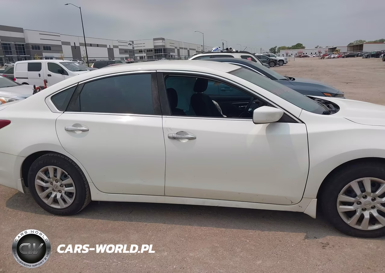 2018 Nissan Altima 2.5 S VIN:1N4AL3AP2JC475180 - 13