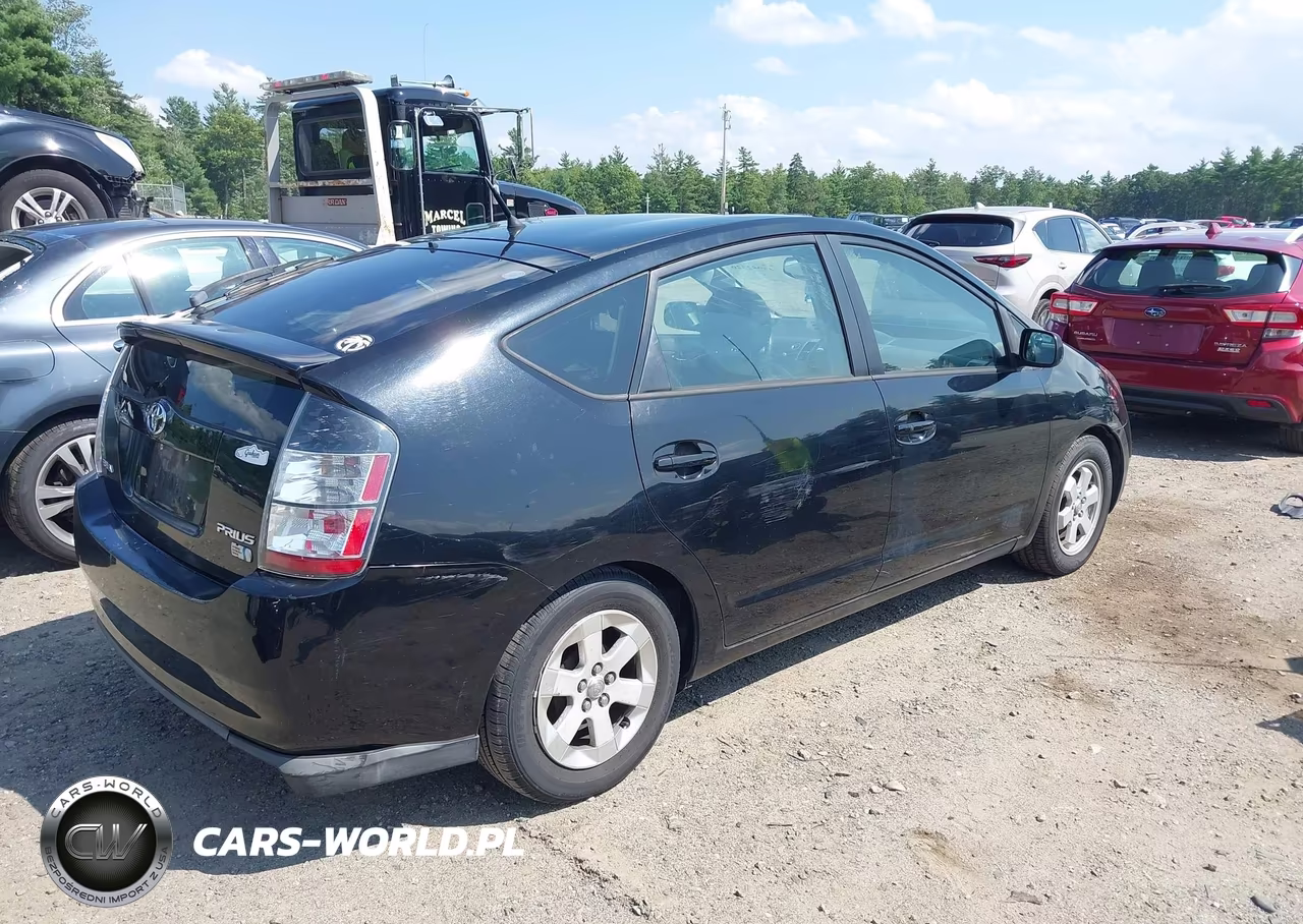2005 Toyota Prius VIN:JTDKB20UX53104261 - 4