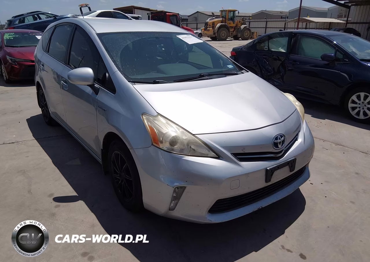 2014 Toyota Prius V Two – zdjęcie 1 z 16