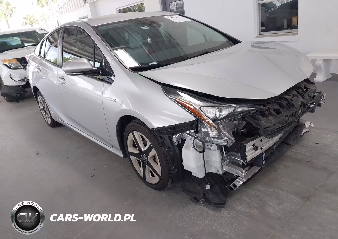 2016 Toyota Prius Three Touring – zdjęcie 1 z 17
