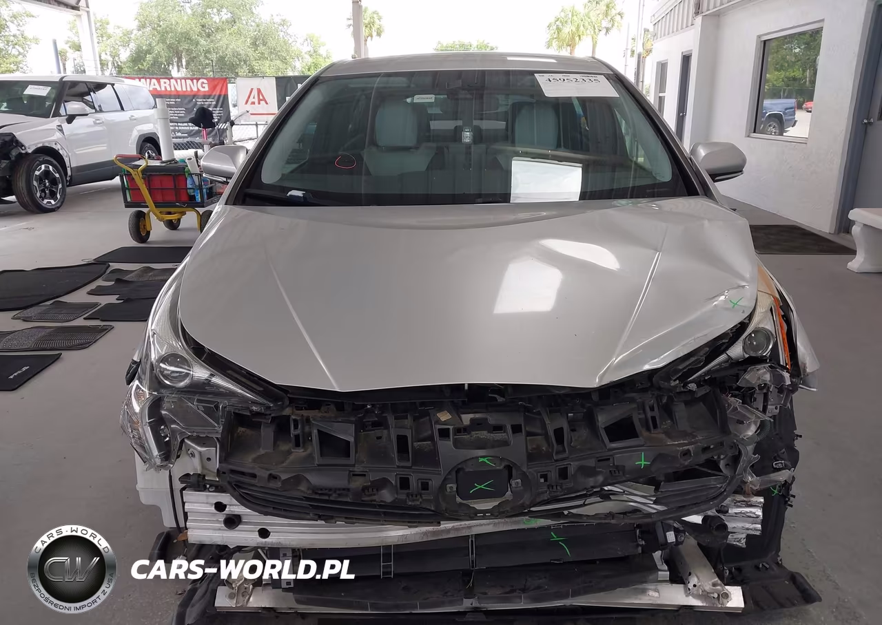 2016 Toyota Prius Three Touring VIN:JTDKARFUXG3509753 - 13