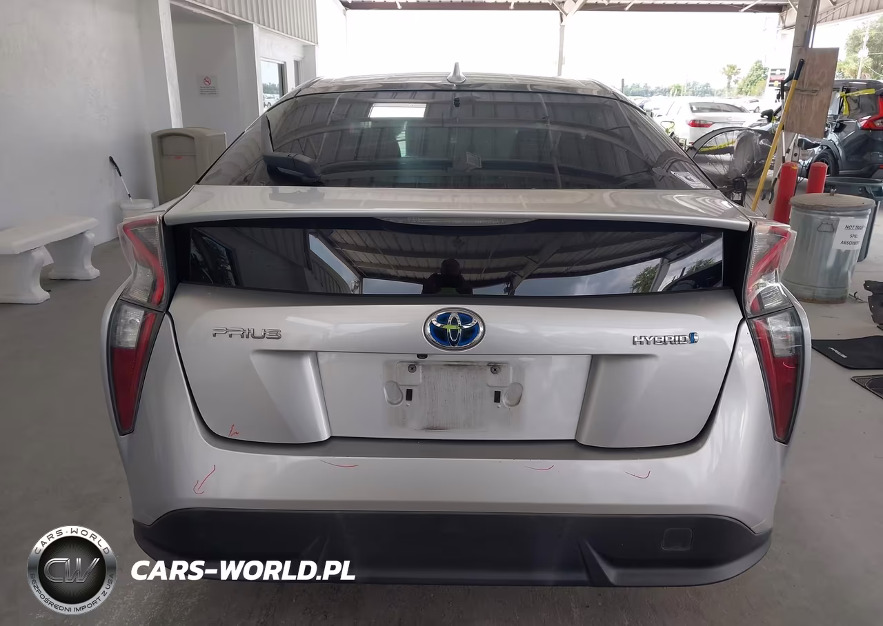 2016 Toyota Prius Three Touring VIN:JTDKARFUXG3509753 - 17