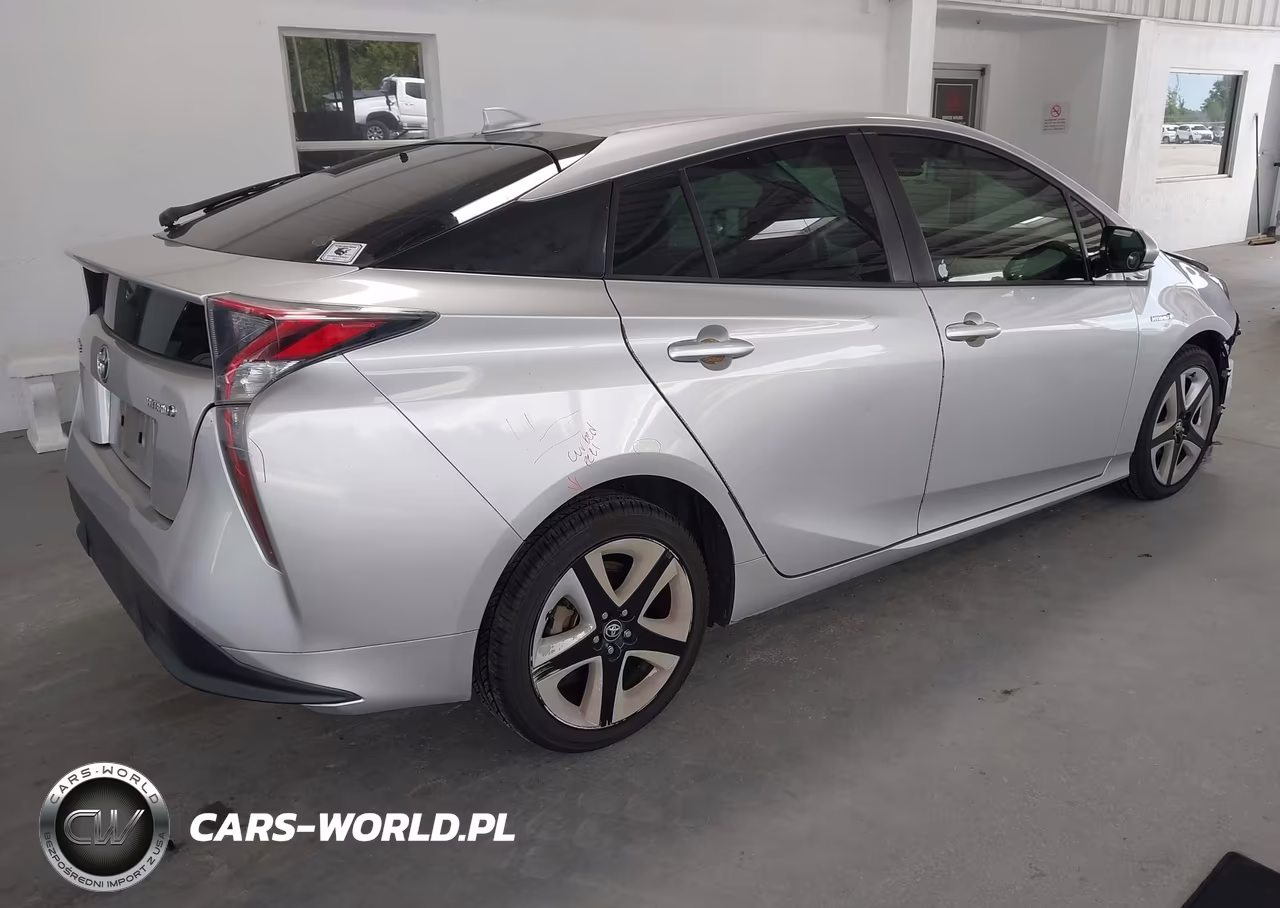 2016 Toyota Prius Three Touring VIN:JTDKARFUXG3509753 - 4