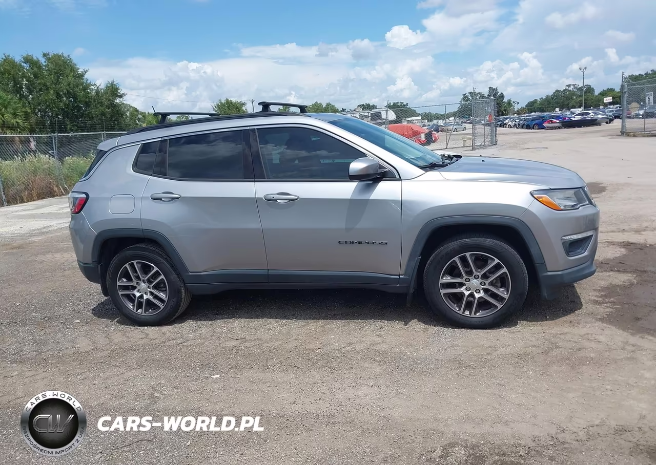 2018 Jeep Compass Sun And Wheel Fwd VIN:3C4NJCBB2JT489119 - 13