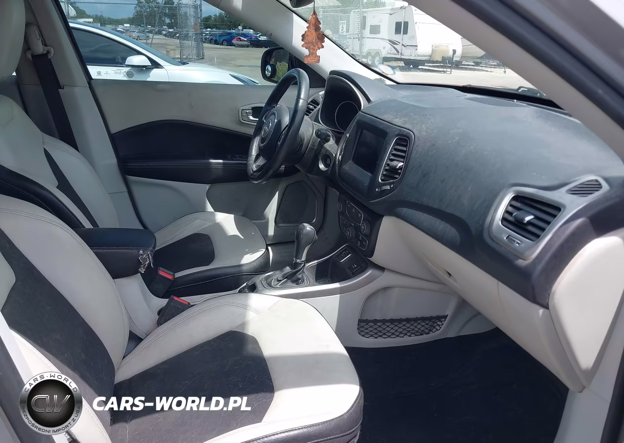 2018 Jeep Compass Sun And Wheel Fwd VIN:3C4NJCBB2JT489119 - 5