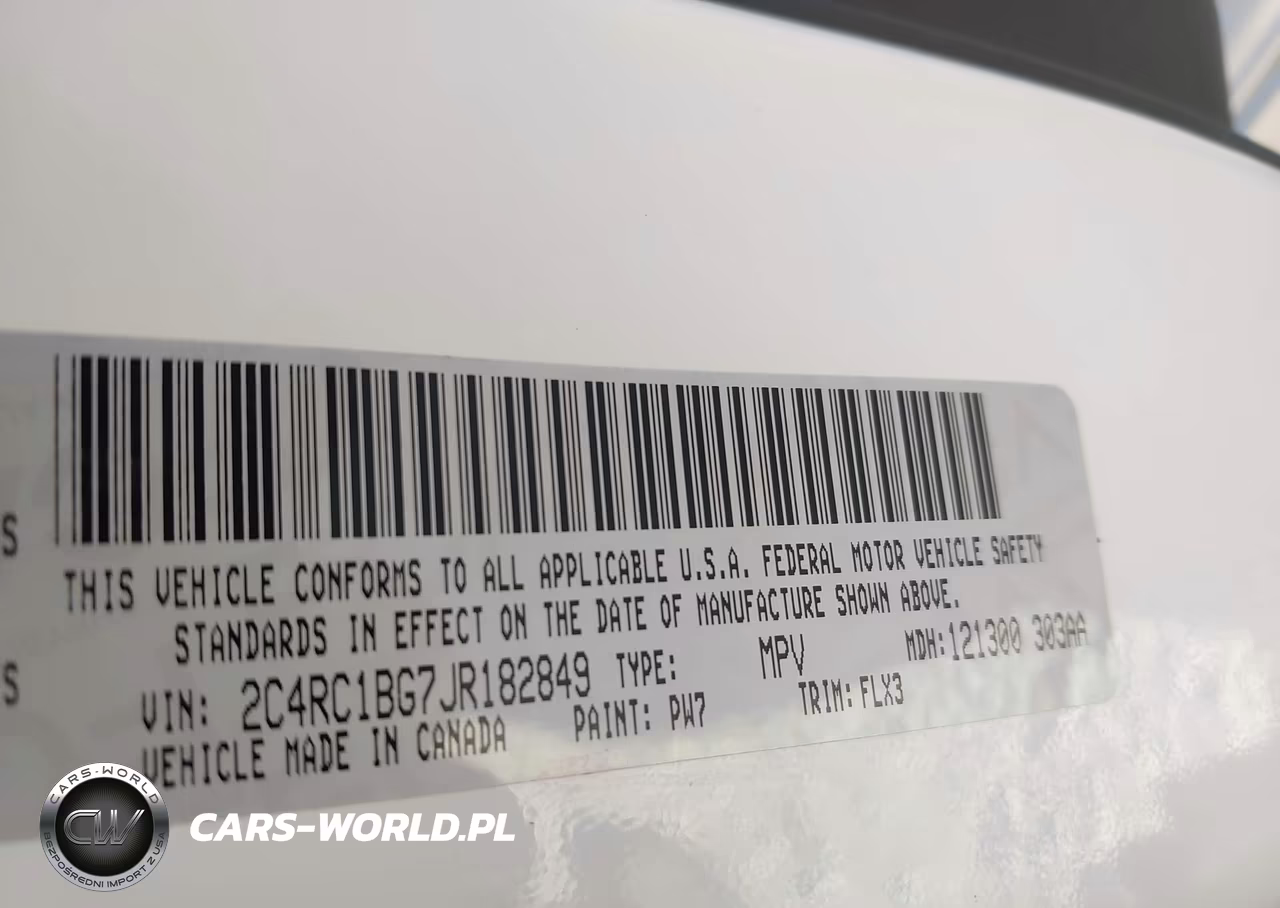 2018 Chrysler Pacifica Touring L VIN:2C4RC1BG7JR182849 - 9