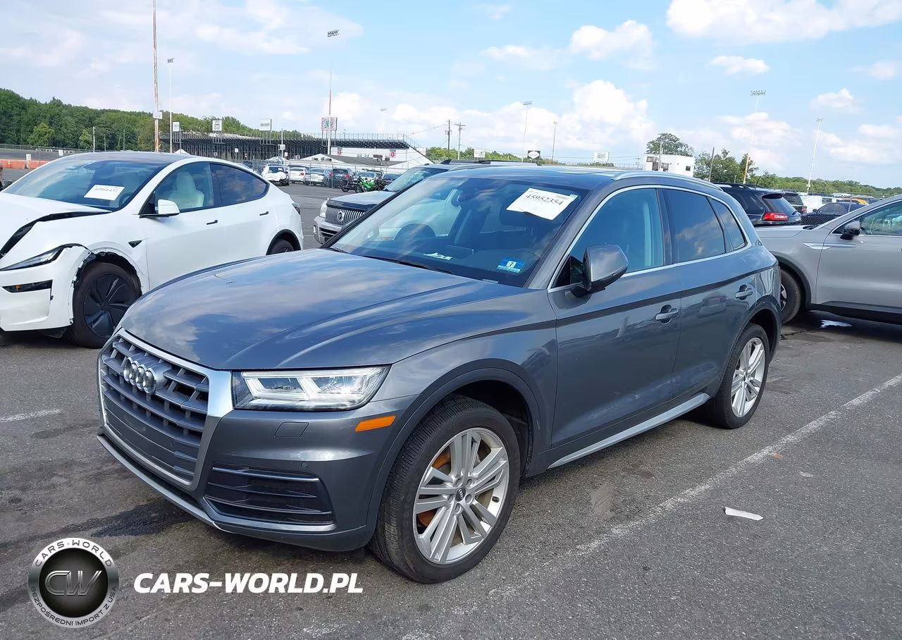 2018 Audi Q5 2.0T Premium-2.0T Tech Premium VIN:WA1BNAFY0J2042889 - 2