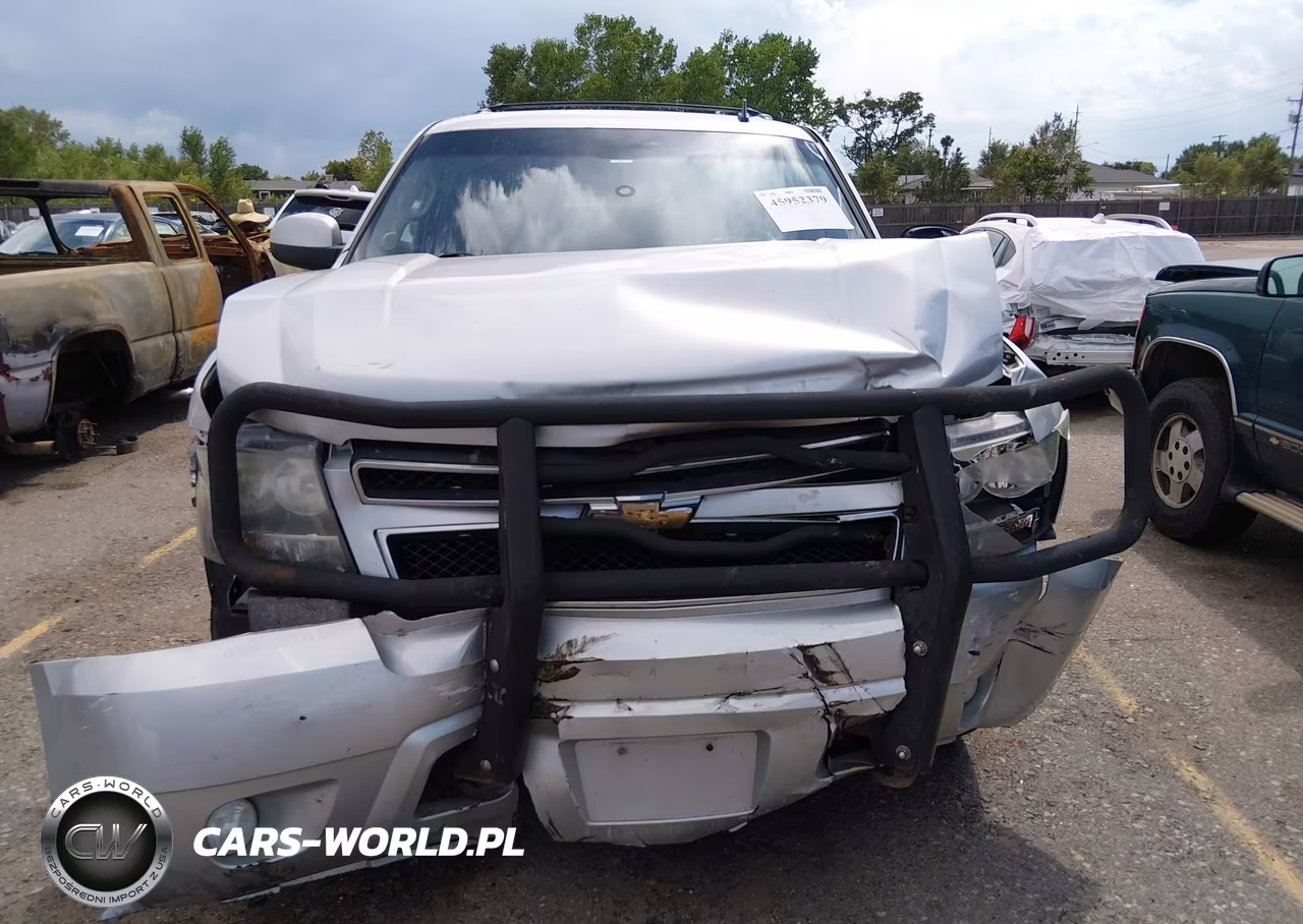 2011 Chevrolet Tahoe Lt VIN:1GNSKBE00BR153118 - 13