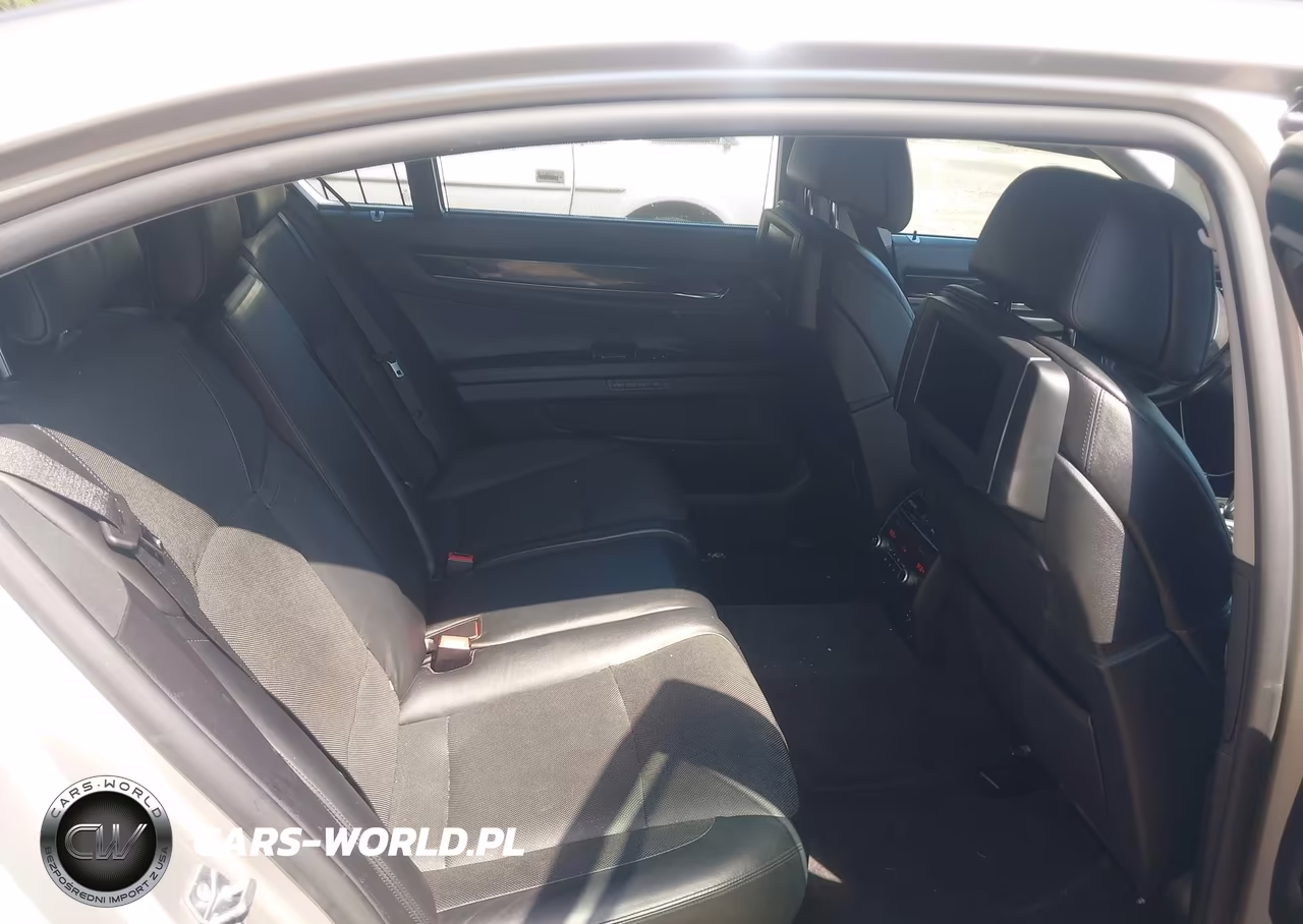 2012 BMW 750Li xDrive VIN:WBAKC8C5XCC435999 - 8