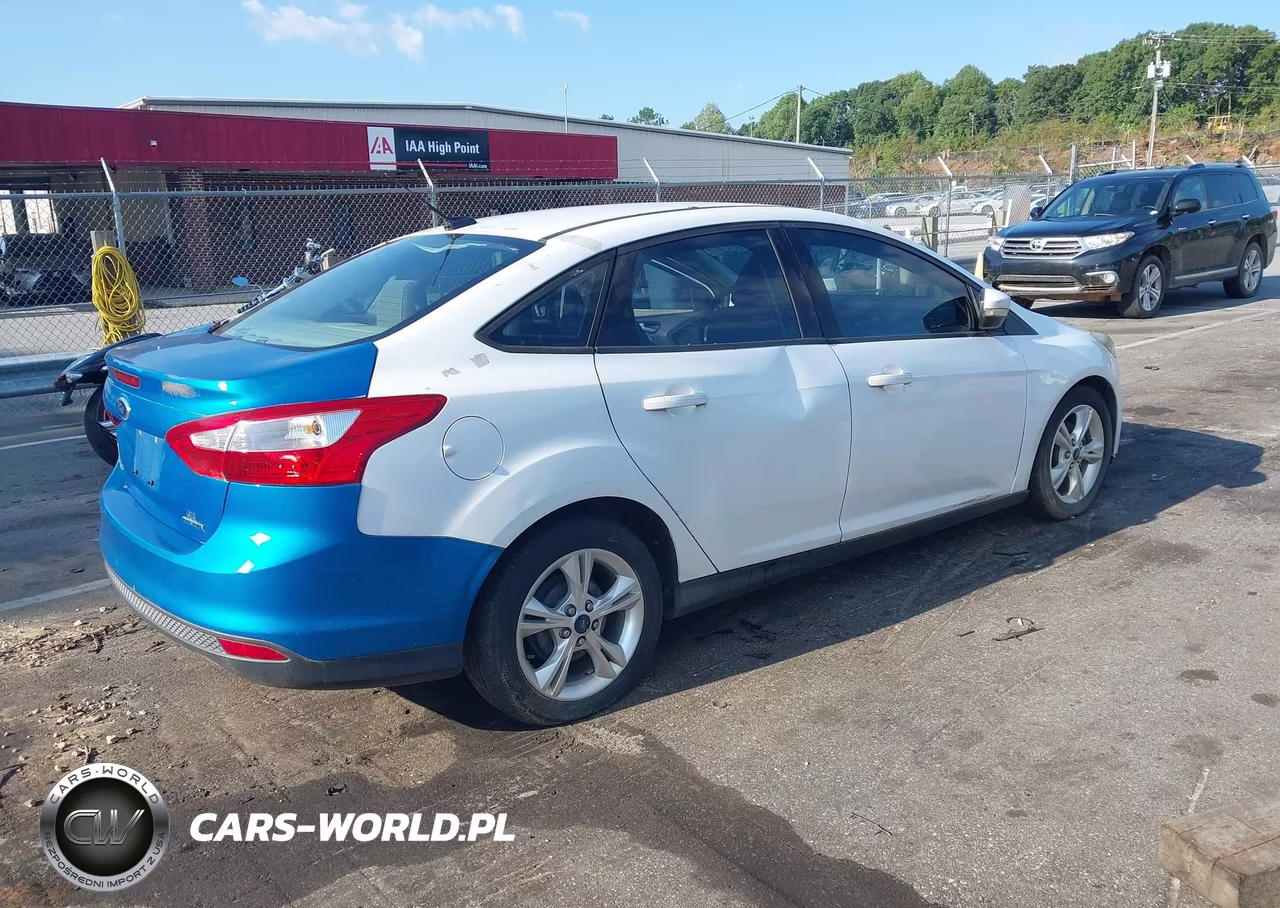 2014 Ford Focus Se VIN:1FADP3F20EL203148 - 4