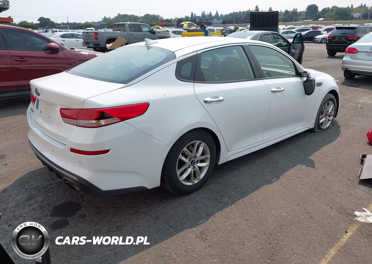 2019 Kia Optima Lx VIN:5XXGT4L36KG354335 - 4