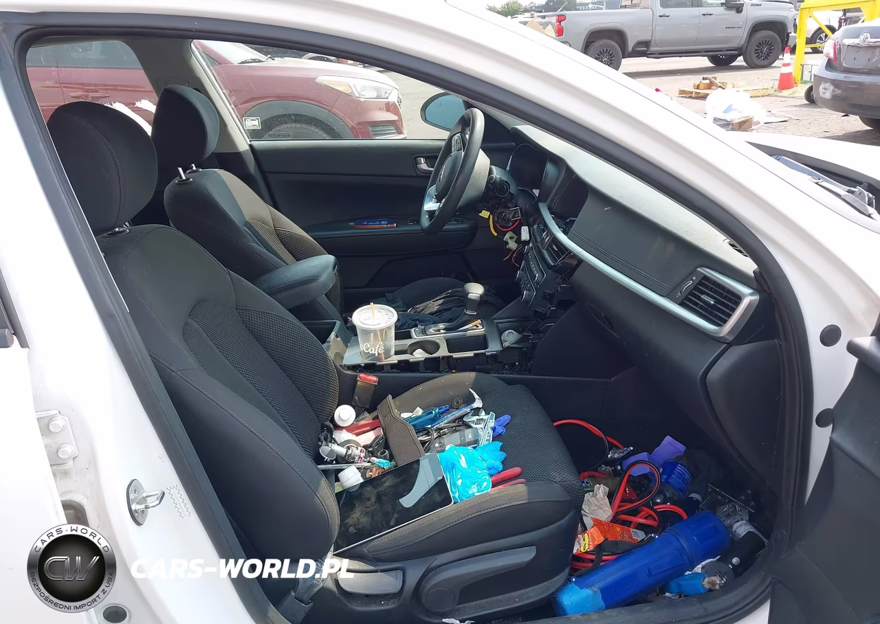 2019 Kia Optima Lx VIN:5XXGT4L36KG354335 - 5