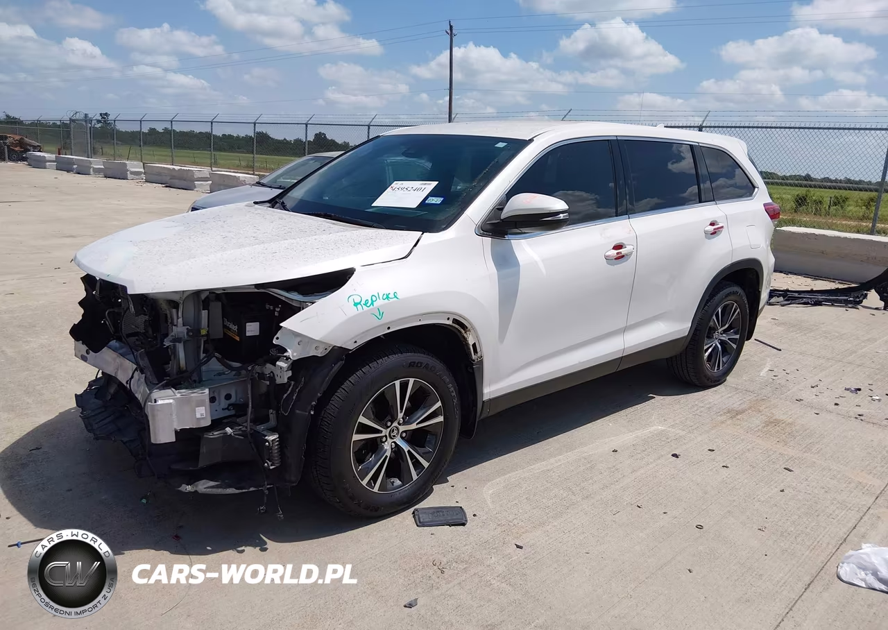 2019 Toyota Highlander Le VIN:5TDZZRFHXKS310543 - 2