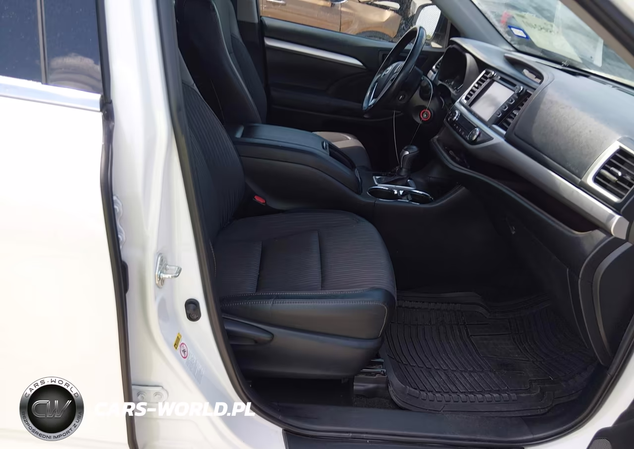 2019 Toyota Highlander Le VIN:5TDZZRFHXKS310543 - 5