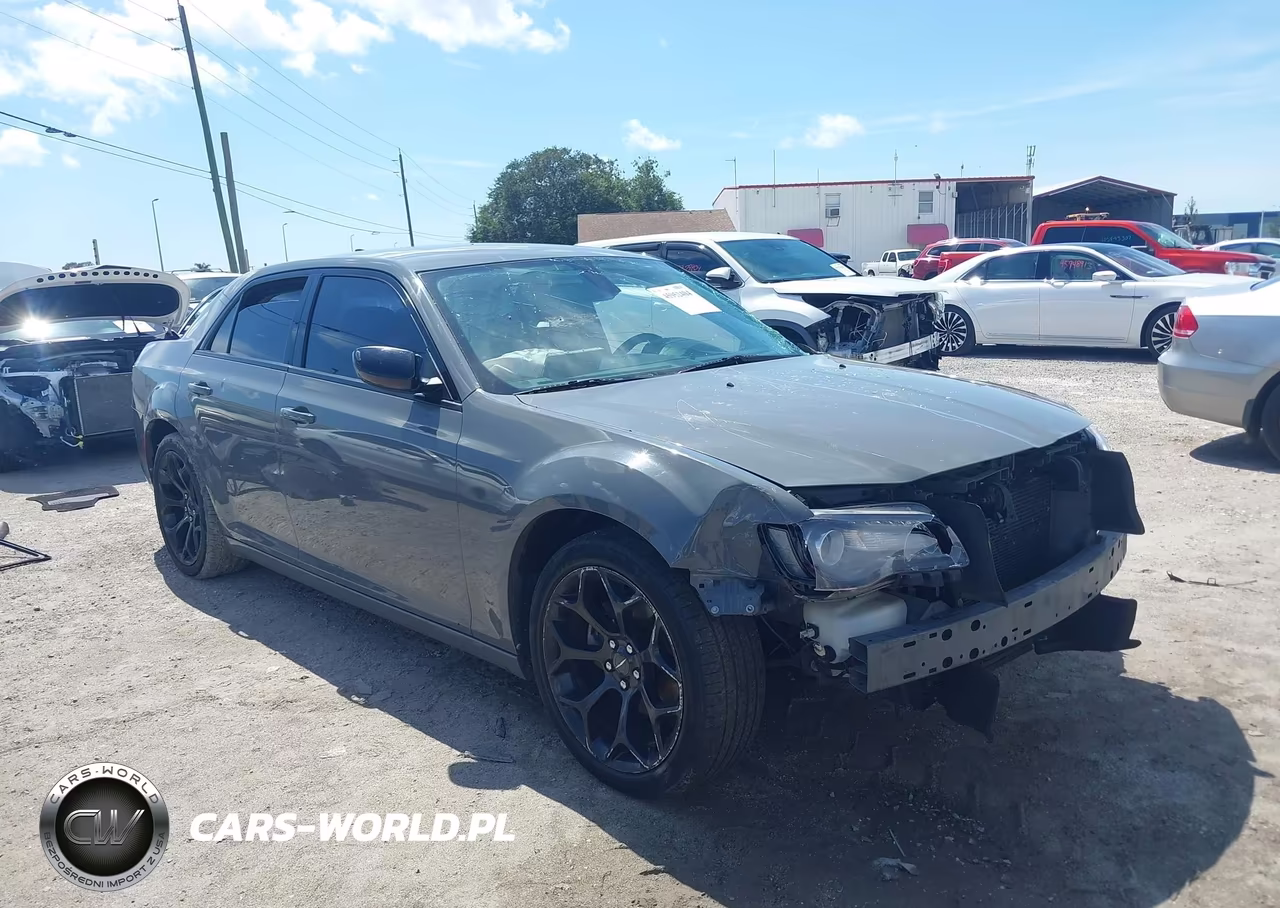 2019 Chrysler 300 Touring