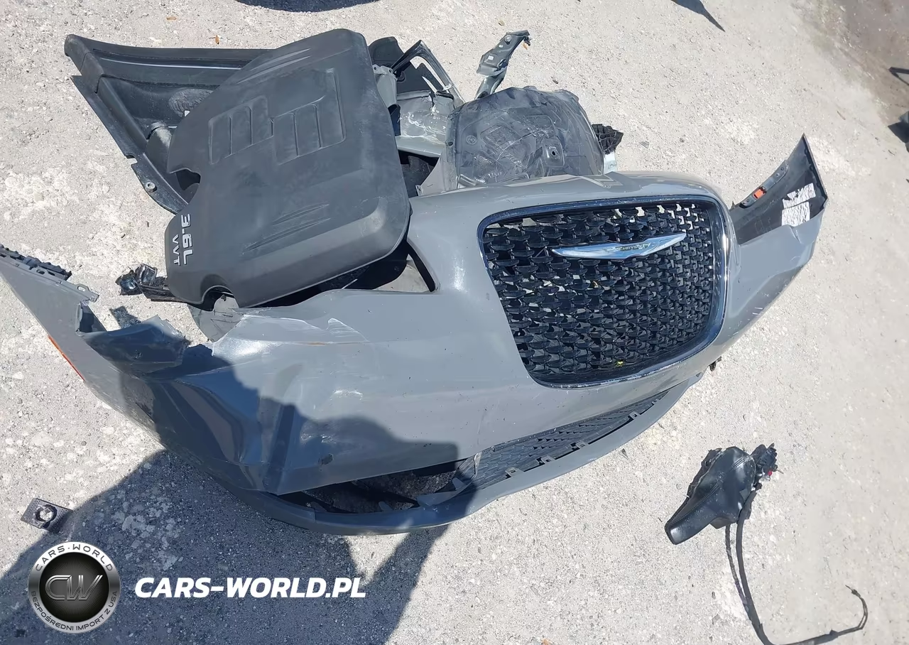 2019 Chrysler 300 Touring VIN:2C3CCAAG0KH612174 - 12
