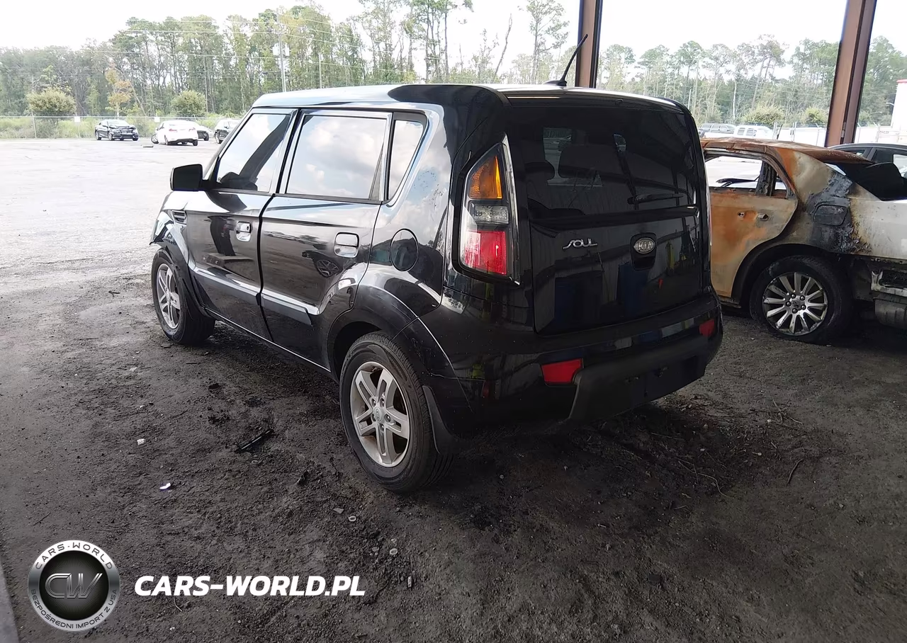 2010 Kia Soul + VIN:KNDJT2A27A7032430 - 3