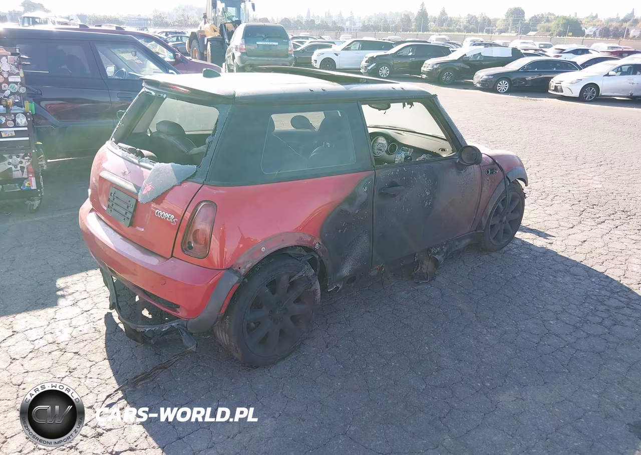 2005 Mini Cooper S VIN:WMWRE33465TD94540 - 4