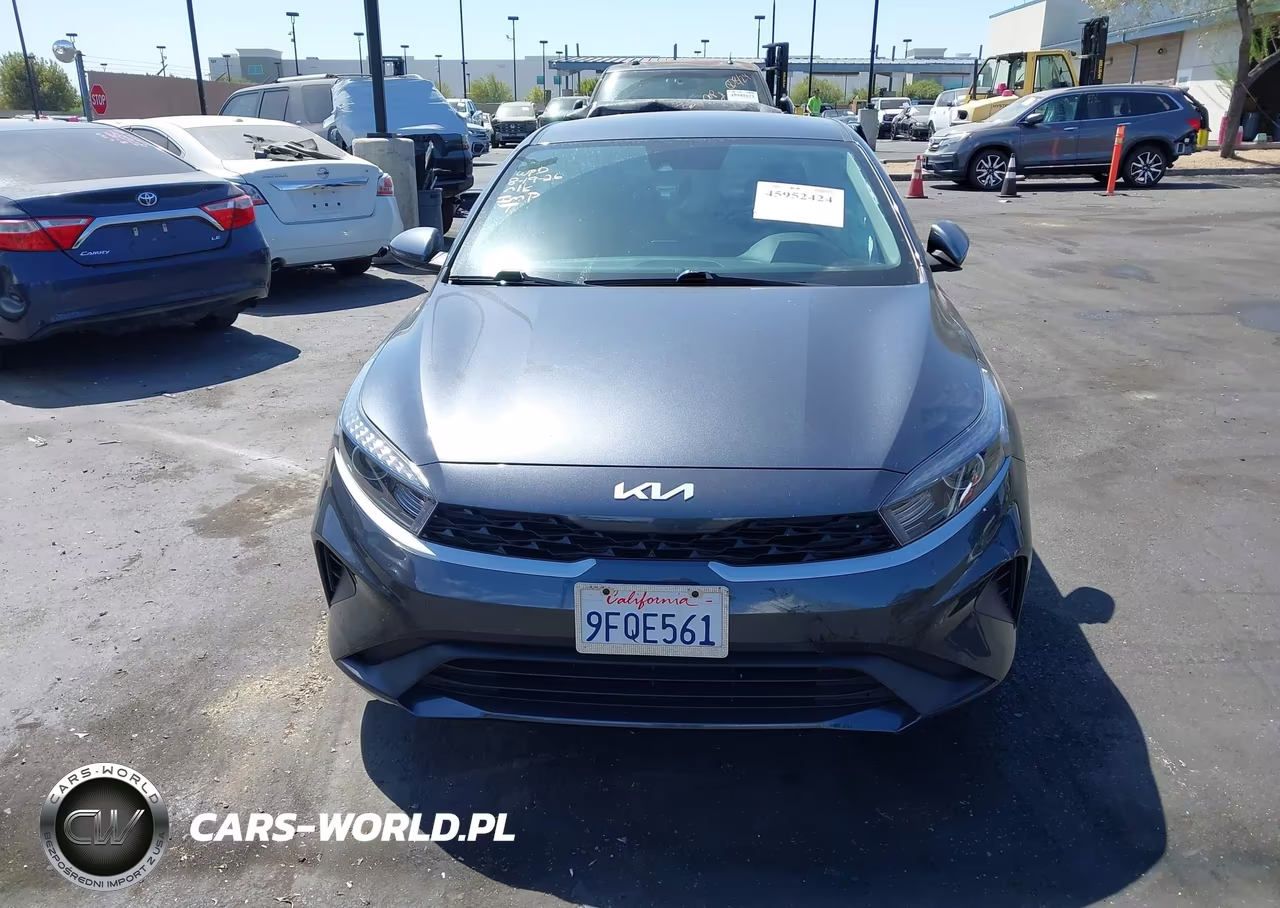 2023 Kia Forte Lxs VIN:3KPF24AD9PE608596 - 13