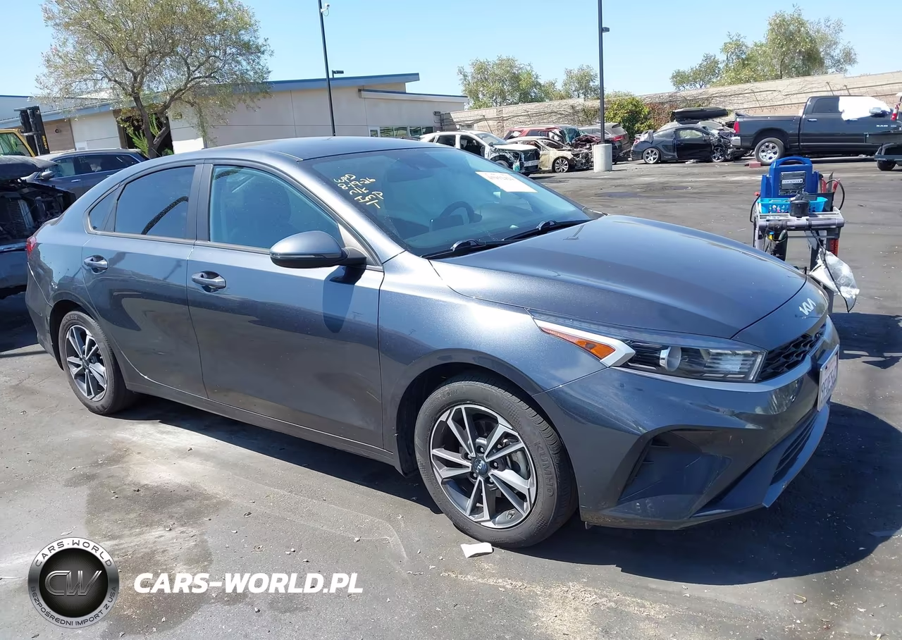 2023 Kia Forte Lxs VIN:3KPF24AD9PE608596 - 14