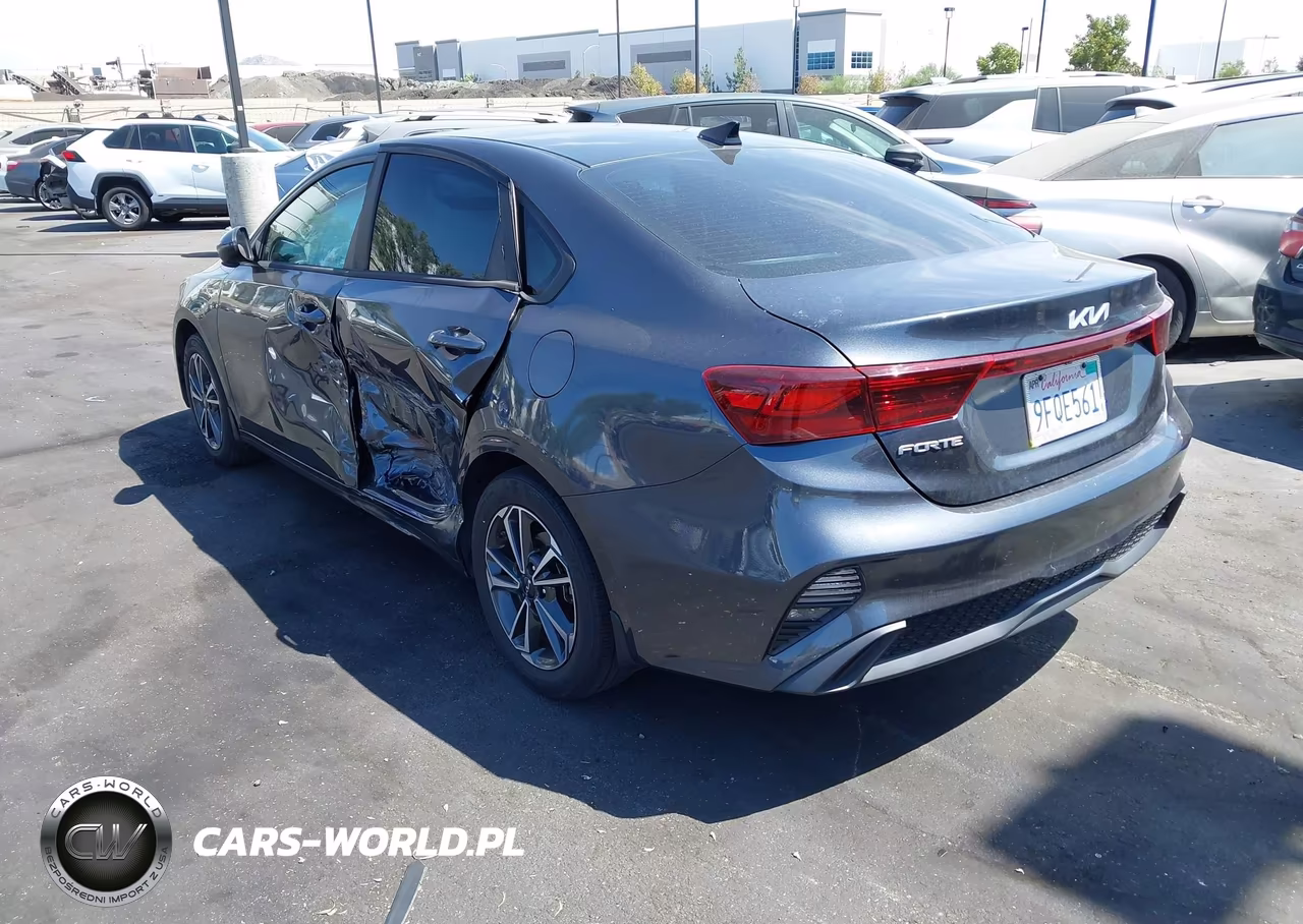 2023 Kia Forte Lxs VIN:3KPF24AD9PE608596 - 3