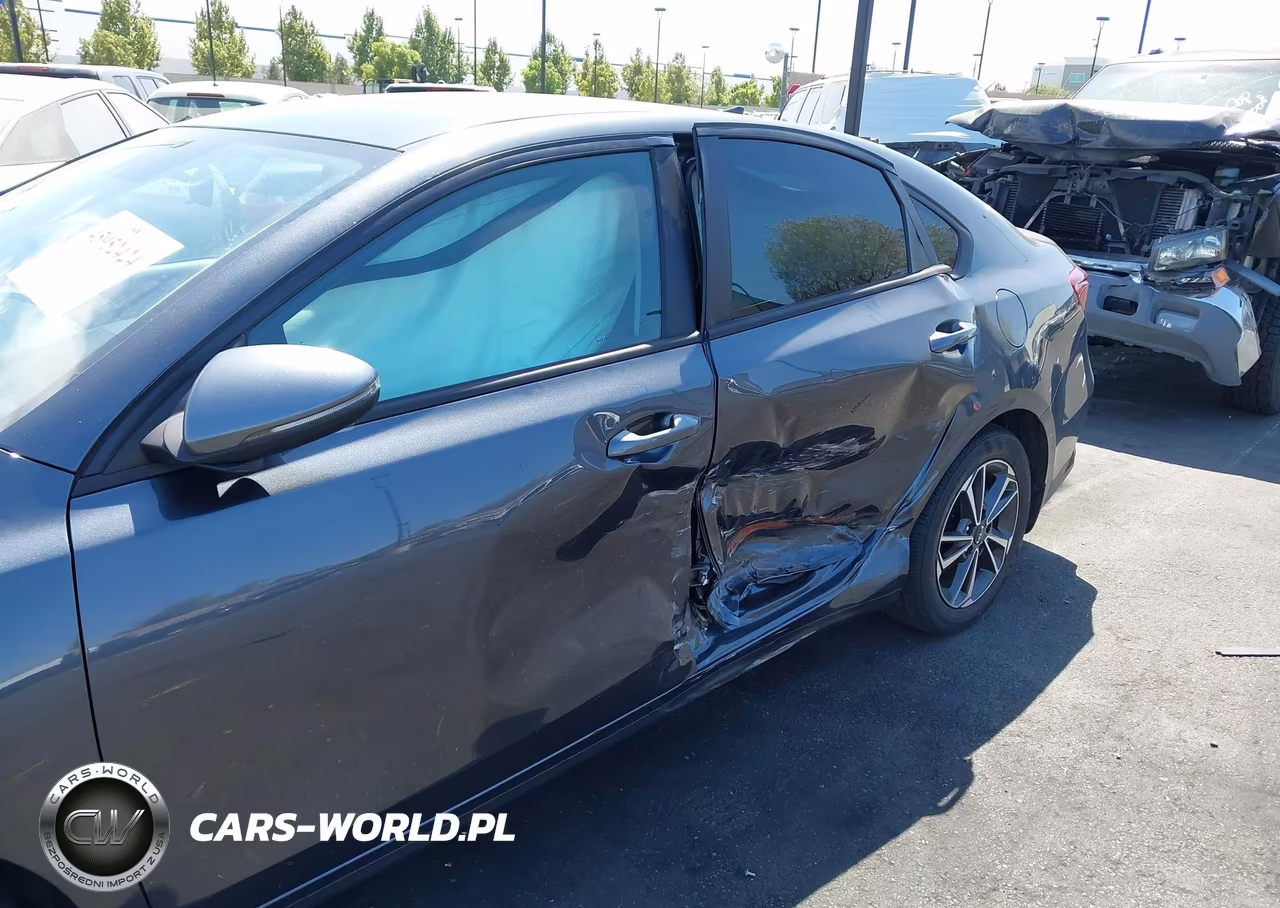 2023 Kia Forte Lxs VIN:3KPF24AD9PE608596 - 6