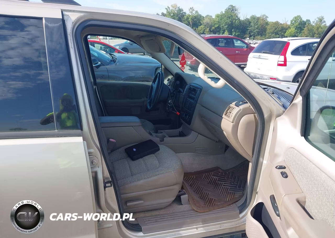 2004 Ford Explorer Xls VIN:1FMZU62KX4UA30176 - 5