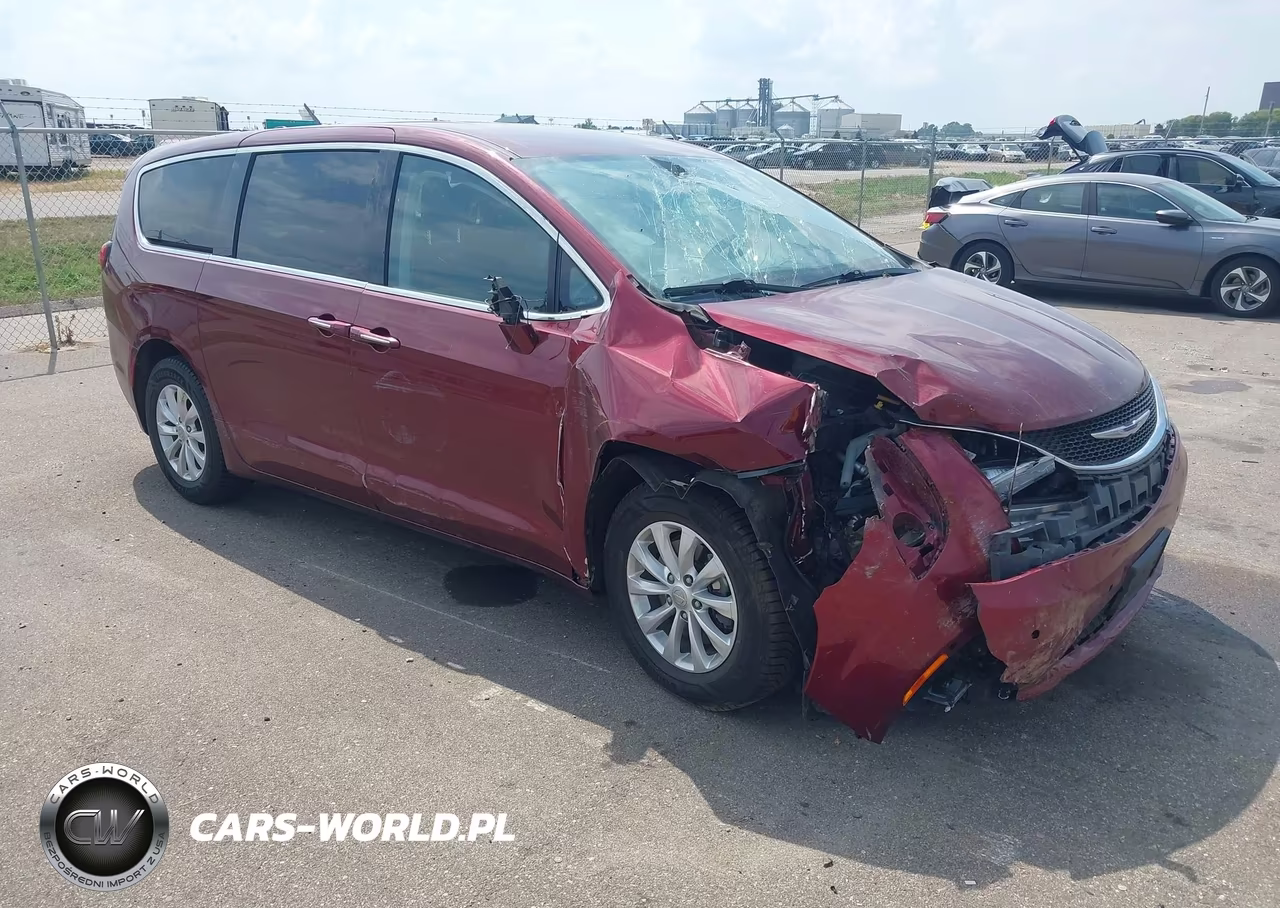 2019 Chrysler Pacifica Touring Plus – zdjęcie 1 z 17