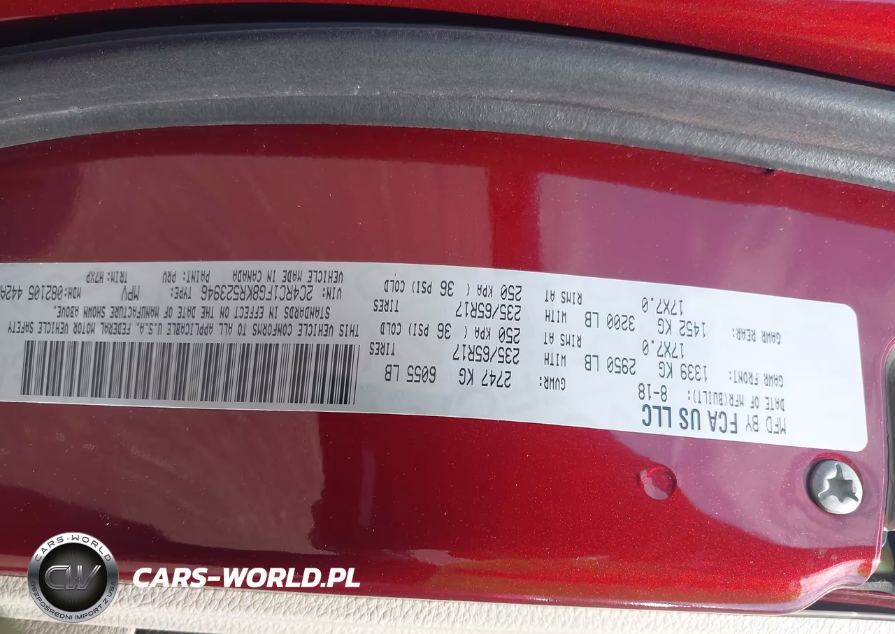 2019 Chrysler Pacifica Touring Plus VIN:2C4RC1FG8KR523946 - 9