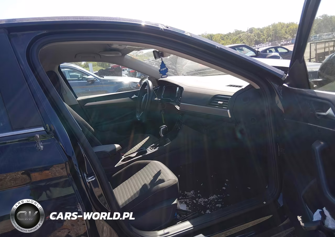 2024 Volkswagen Jetta 1.5T S VIN:3VW5M7BU5RM076145 - 5