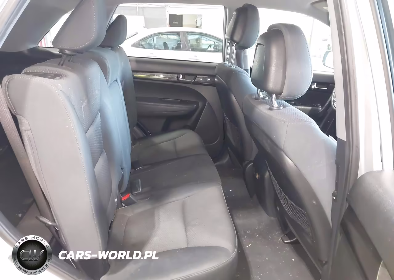 2011 Kia Sorento Lx VIN:5XYKTCA14BG003473 - 8