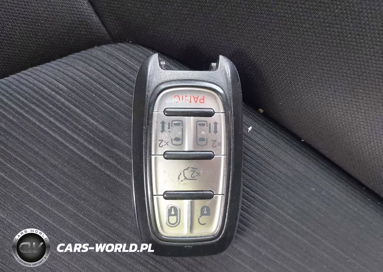 2019 Chrysler Pacifica Touring VIN:2C4RC1DG9KR702046 - 11