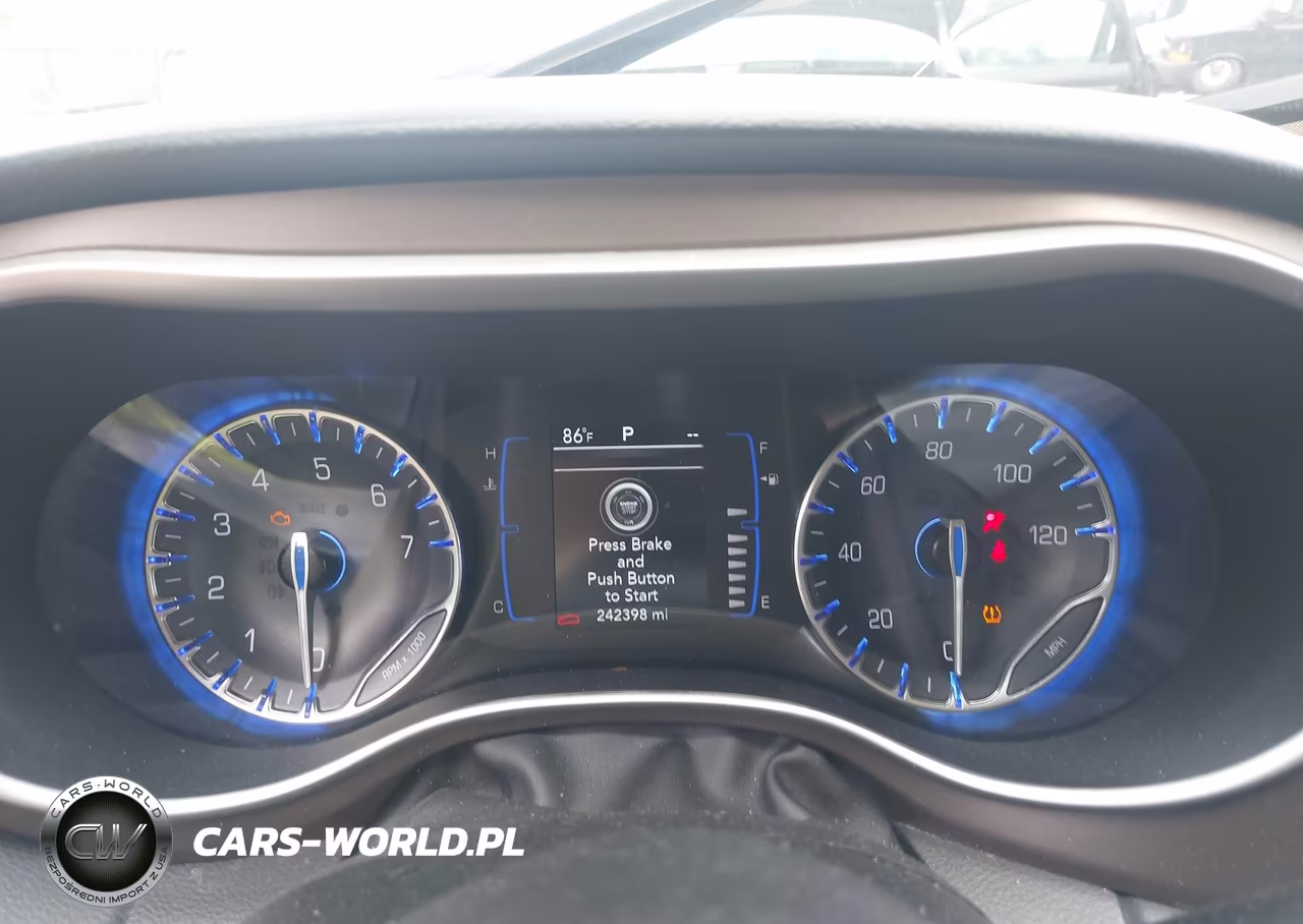 2019 Chrysler Pacifica Touring VIN:2C4RC1DG9KR702046 - 7