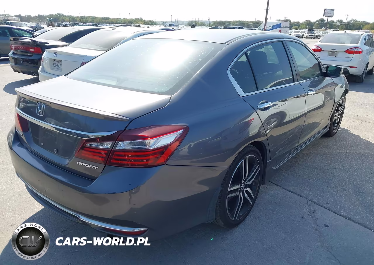 2017 Honda Accord Sport VIN:1HGCR2F5XHA233313 - 4