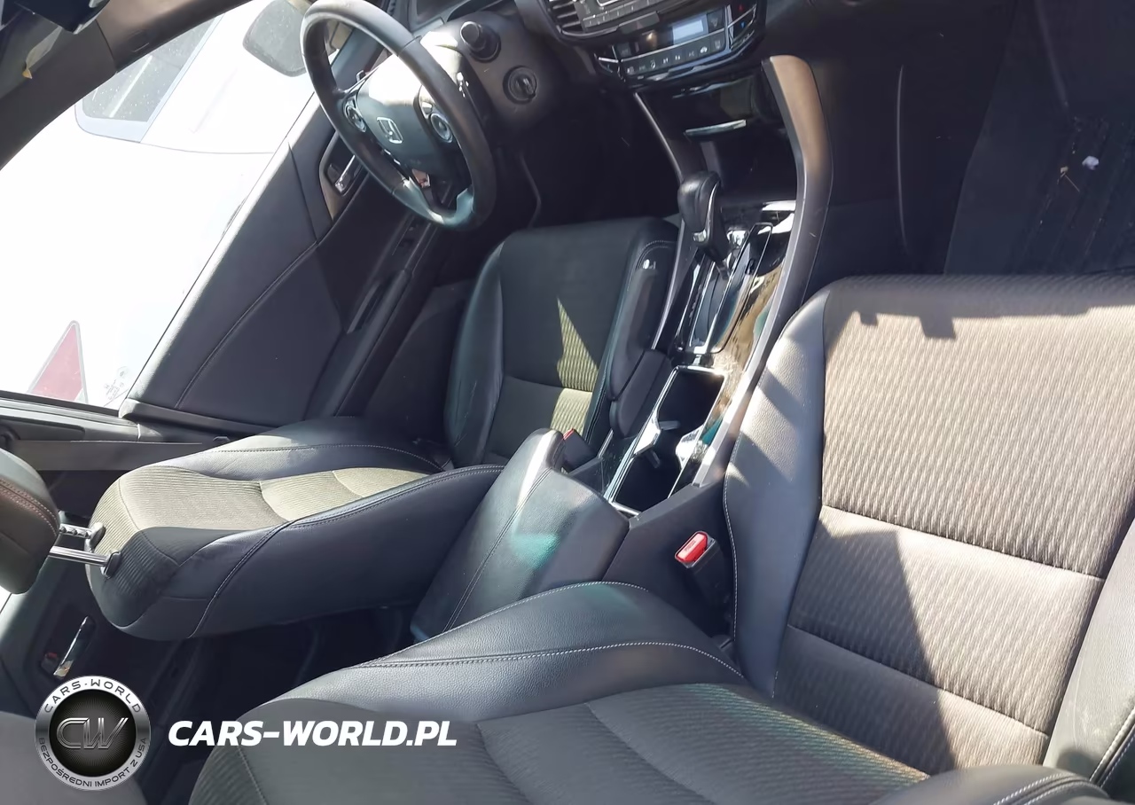 2017 Honda Accord Sport VIN:1HGCR2F5XHA233313 - 5