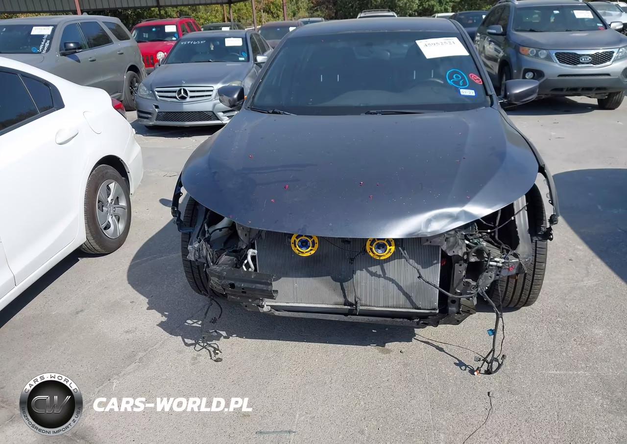 2017 Honda Accord Sport VIN:1HGCR2F5XHA233313 - 6