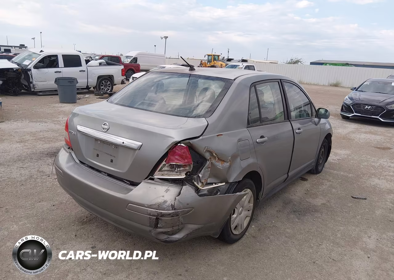 2010 Nissan Versa 1.8S VIN:3N1BC1AP3AL382324 - 14