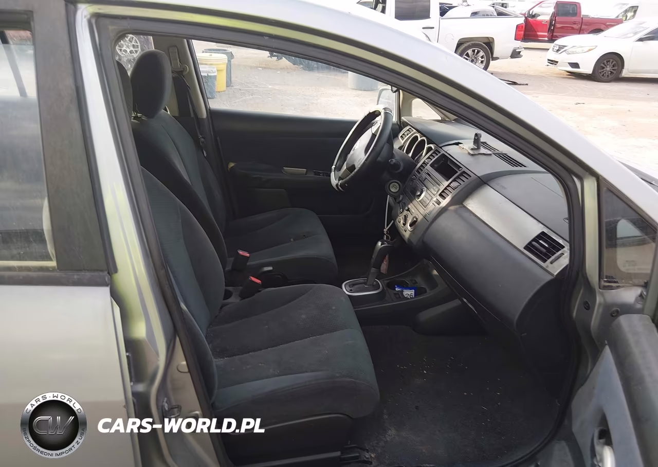 2010 Nissan Versa 1.8S VIN:3N1BC1AP3AL382324 - 5