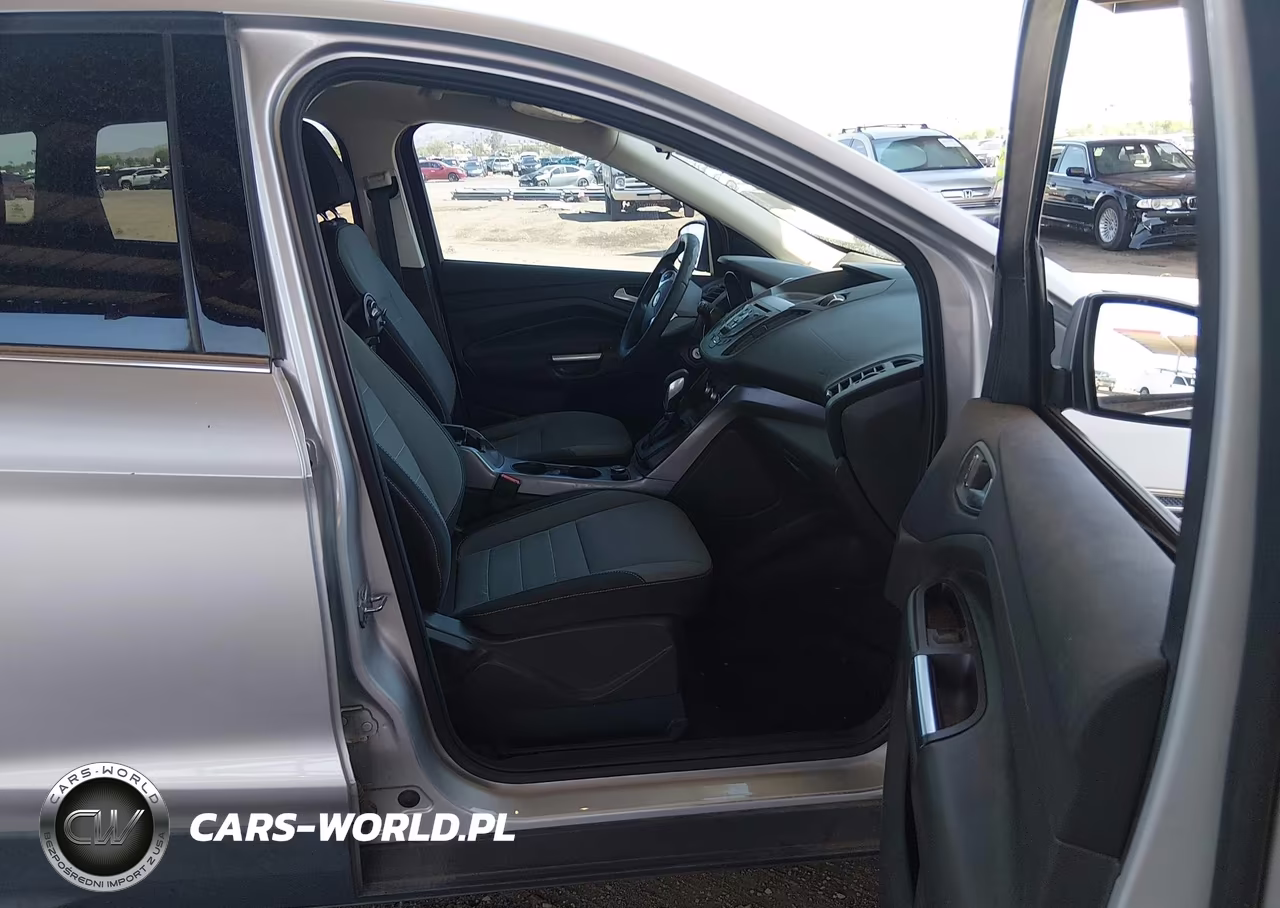2016 Ford Escape Se VIN:1FMCU0G75GUB73225 - 5