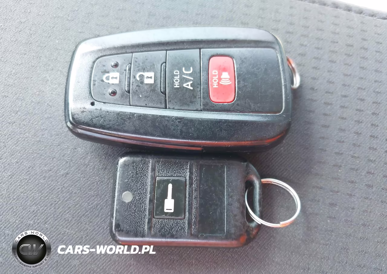 2021 Toyota Prius Prime Le VIN:JTDKAMFP6M3185791 - 11