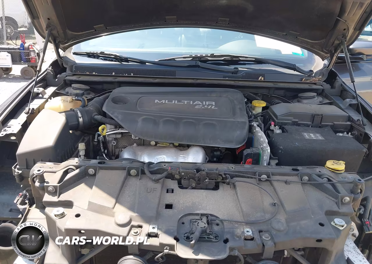 2015 Chrysler 200 S VIN:1C3CCCBB9FN656069 - 10
