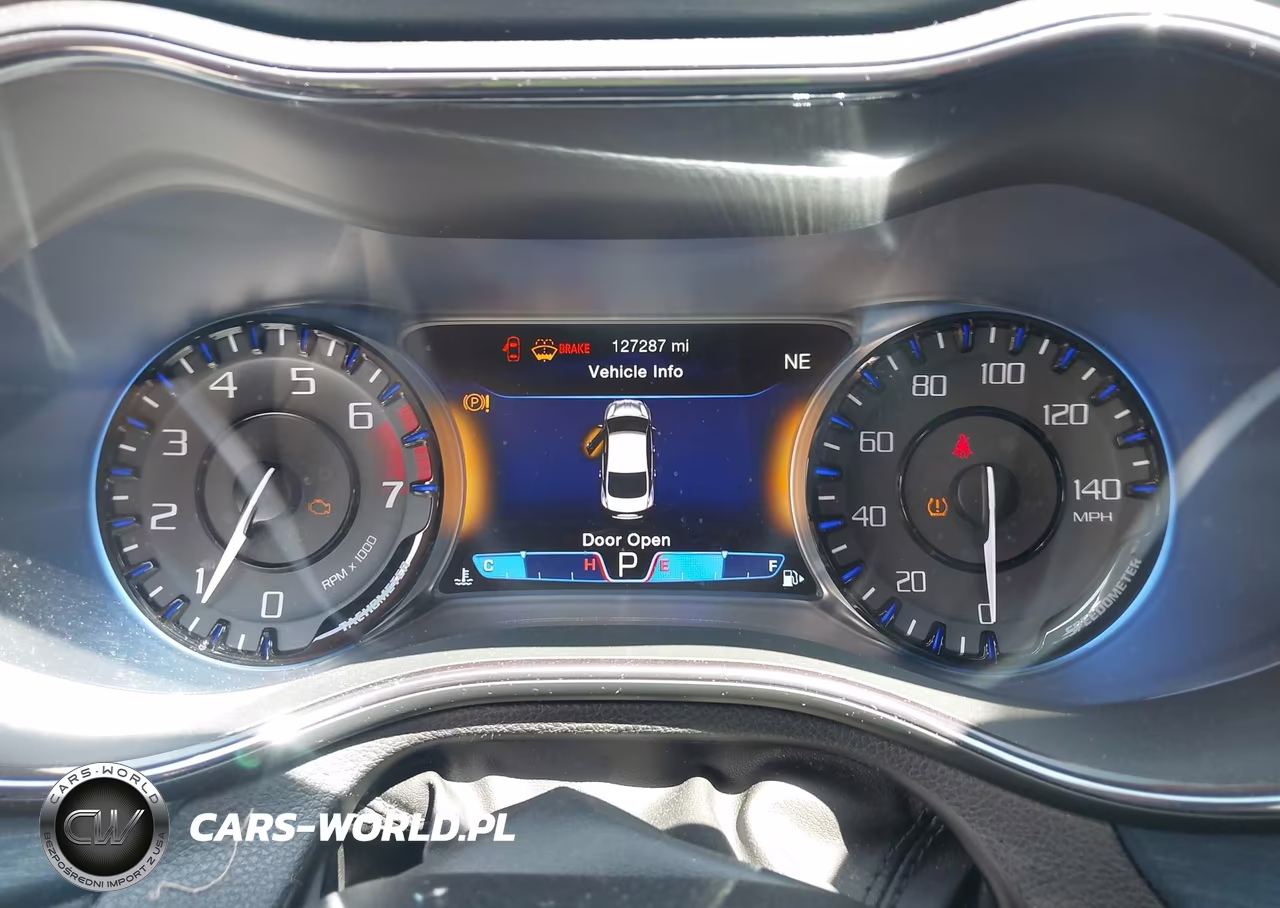 2015 Chrysler 200 S VIN:1C3CCCBB9FN656069 - 7
