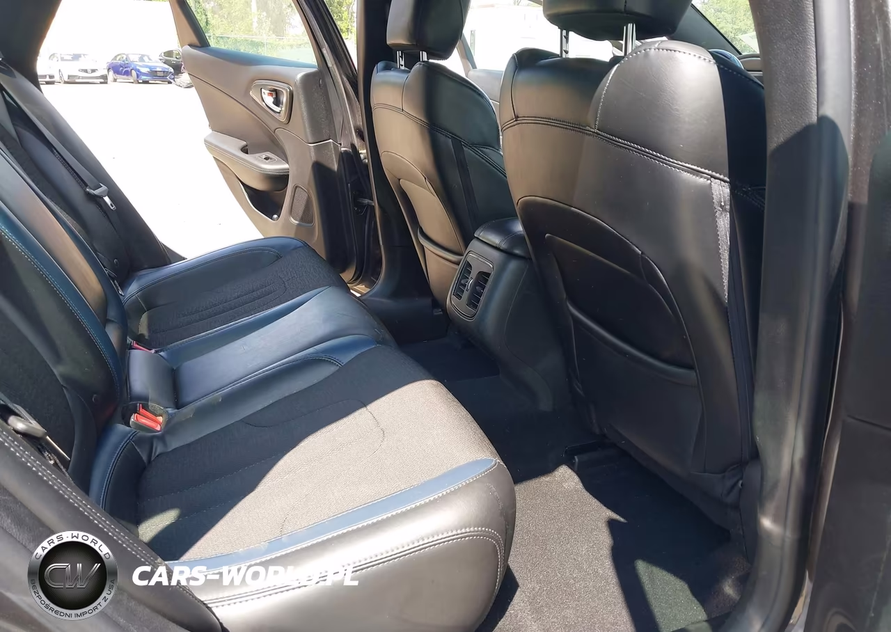 2015 Chrysler 200 S VIN:1C3CCCBB9FN656069 - 8
