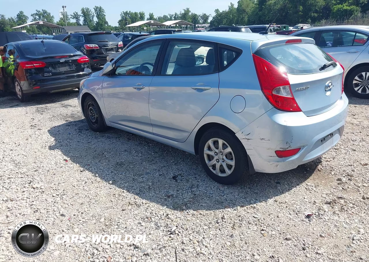 2012 Hyundai Accent Gs VIN:KMHCT5AE3CU033627 - 3