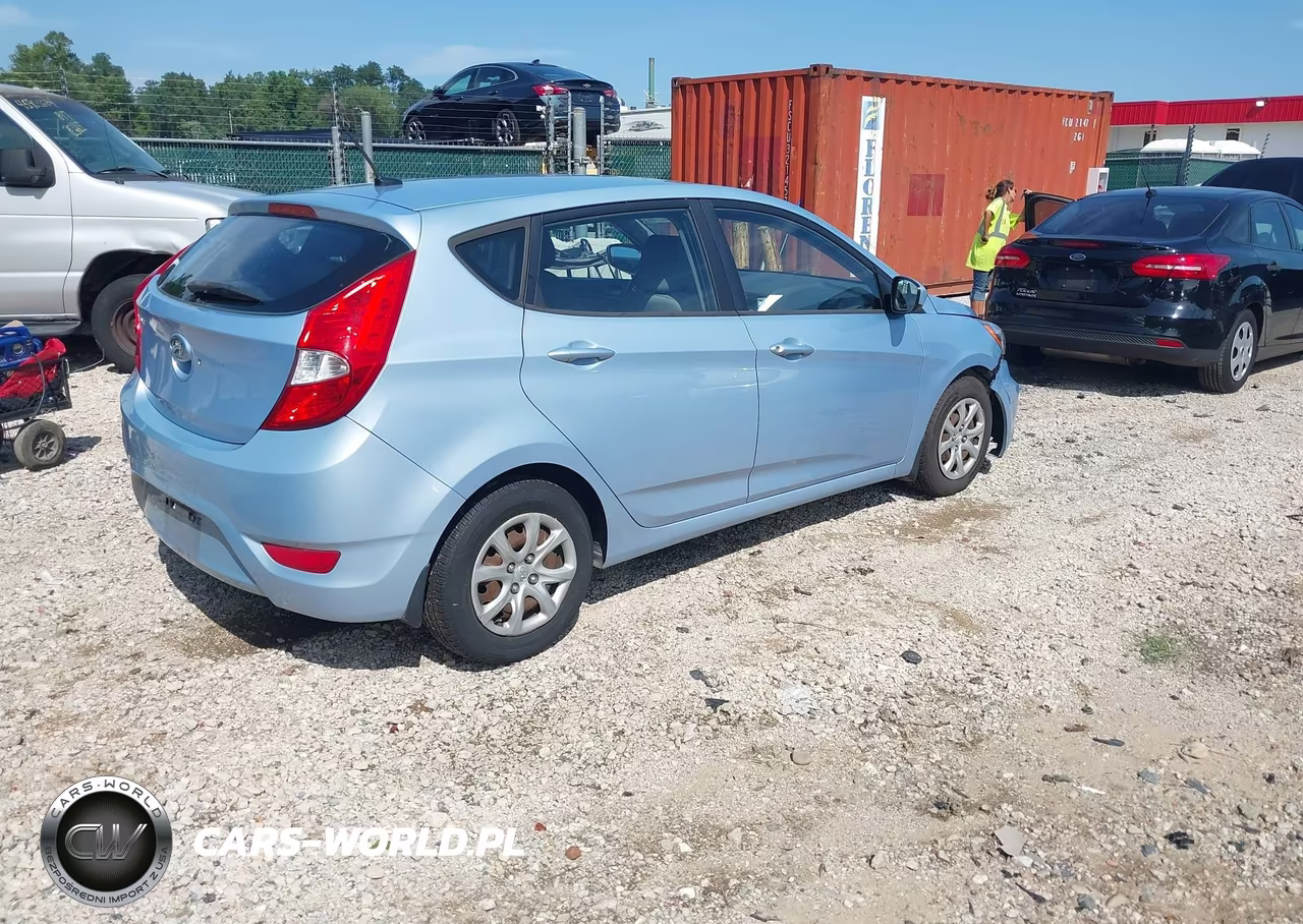 2012 Hyundai Accent Gs VIN:KMHCT5AE3CU033627 - 4