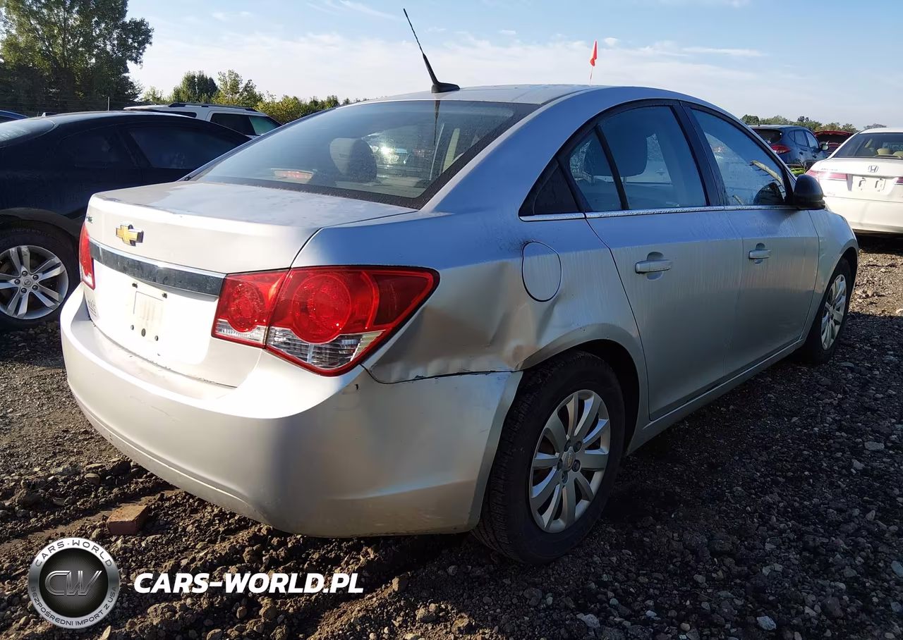 2011 Chevrolet Cruze Ls VIN:1G1PC5SH9B7245386 - 4